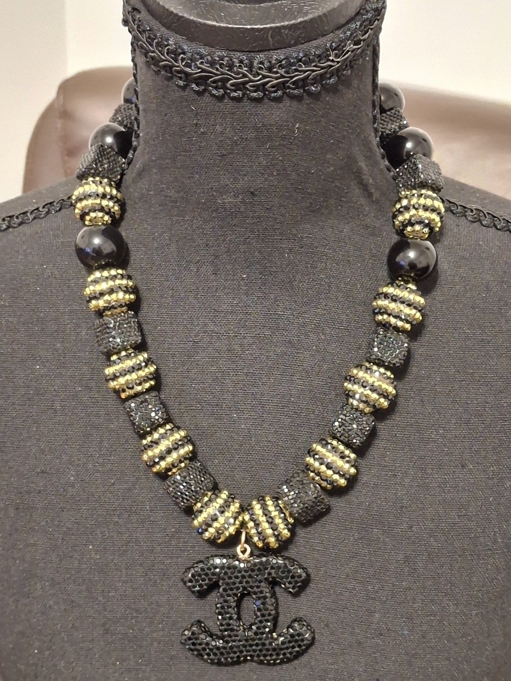 Black and Gold Beaded Pendant Necklace - Designer-Inspired Womens Jewelry